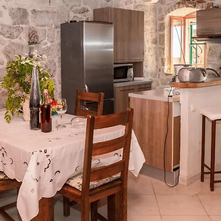 Holiday Home *