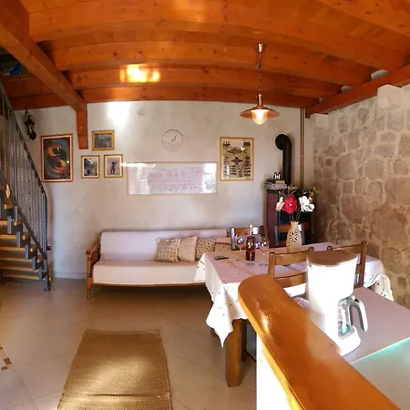 Holiday Home *